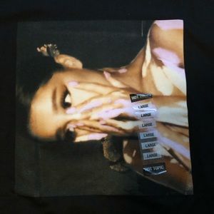 Hot Topic Tops - Ariana Grande Tee Hot Topic Tops - Ariana Grande Tee